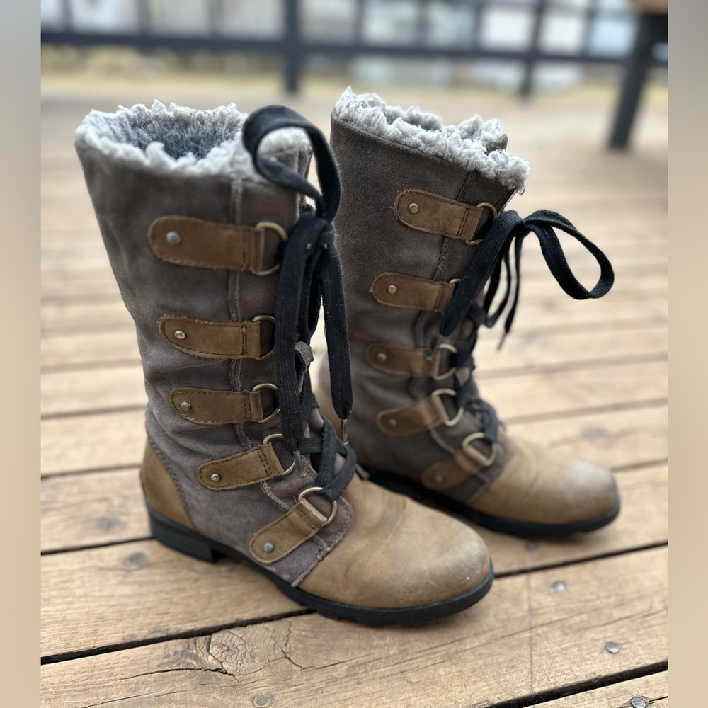 Sorel Women's Emelie Lace-Up Waterproof Boots. Size 7. Brown. Waterproof.